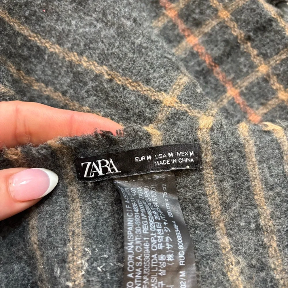Zara Brand‎ Plaid Blanket Scarf Size Medium Appr 80x32”